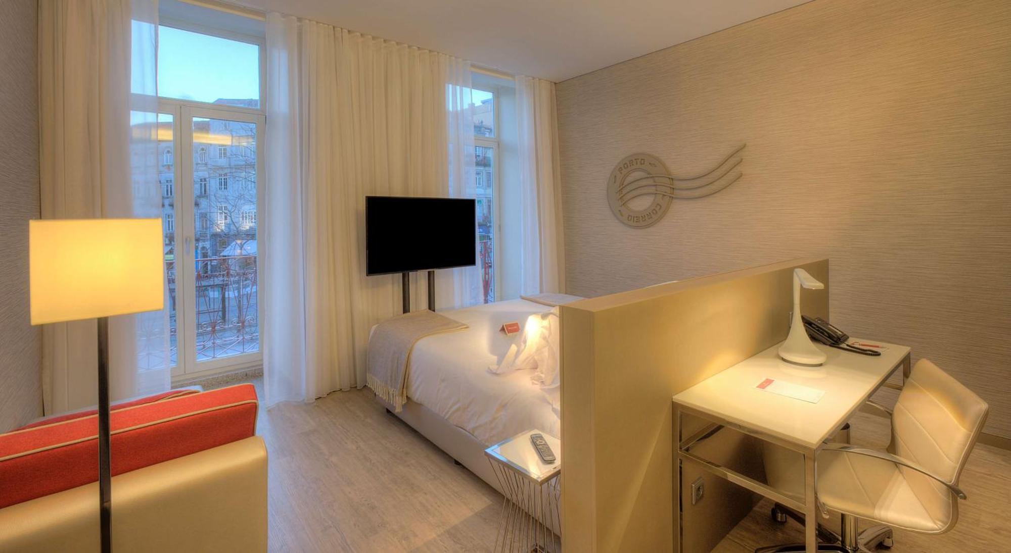 Nh Collection Porto Batalha Hotel Exterior photo